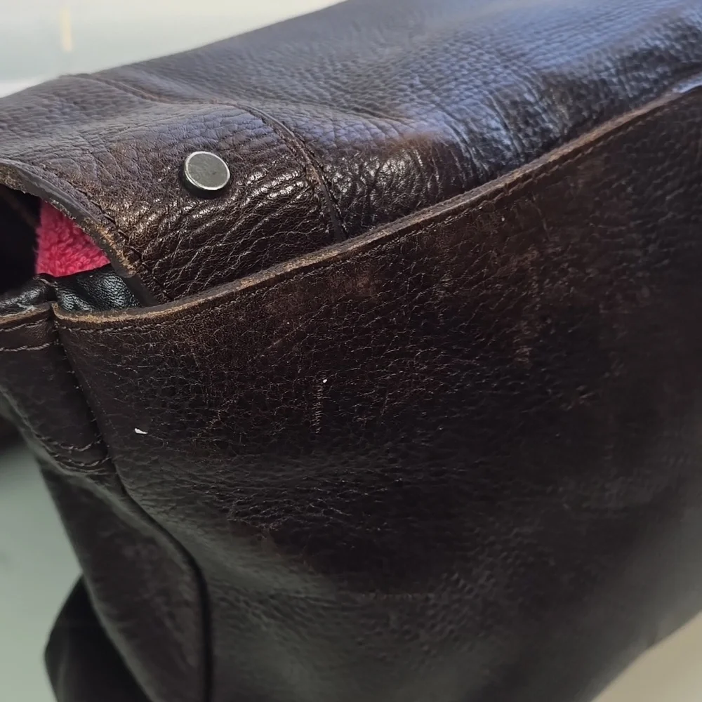 Kenneth Cole Brown Leather Messenger Bag
